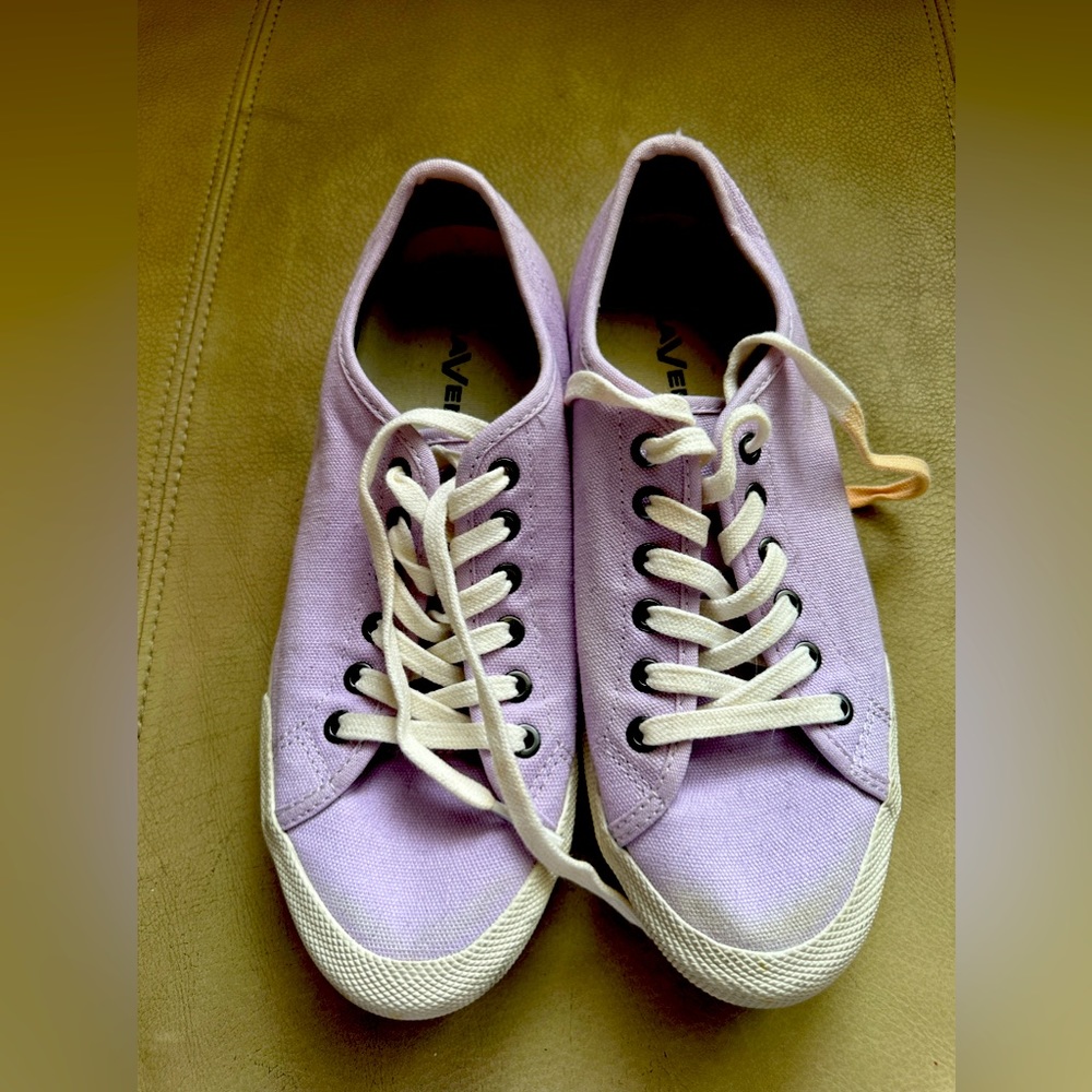 SeaVees Cotton Canvas Sneaker size 6.5